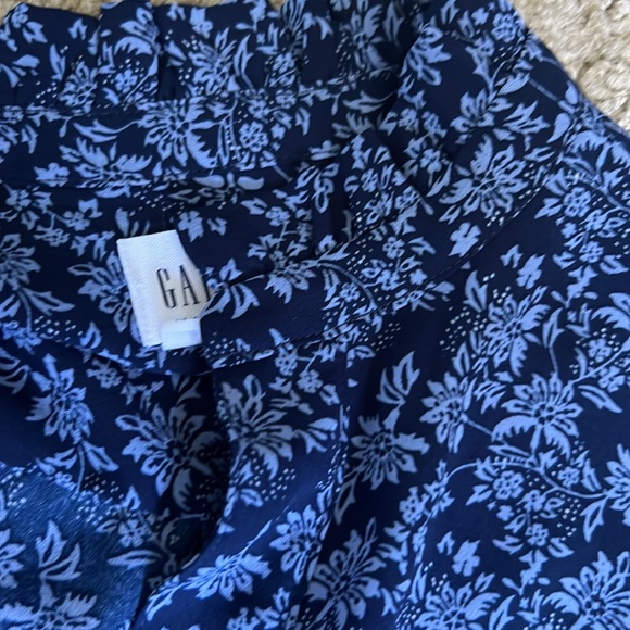 GAP Ruffle Color Split Neck Floral Blouse - Women’s XS - Picture 15 of 15